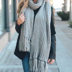 Oversized Ribbed Tassel Cozy Winter Scarf in Heather Grey